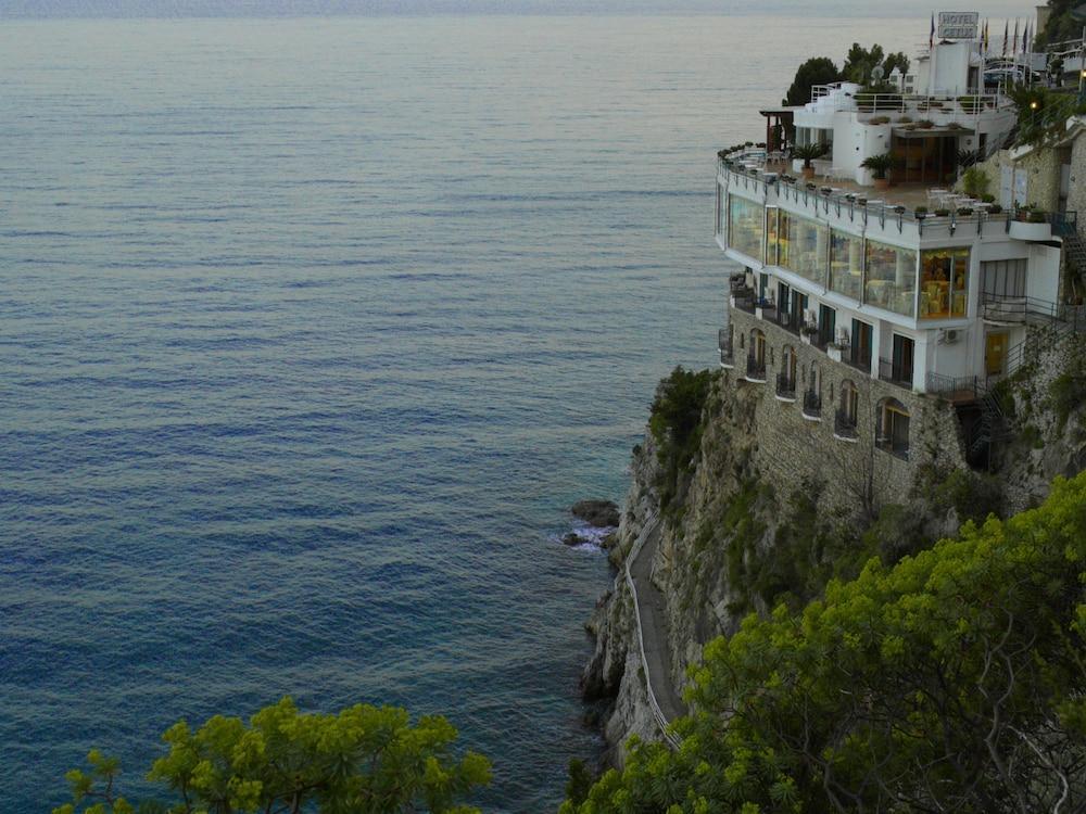 Cetus Hotel Cetara Buitenkant foto